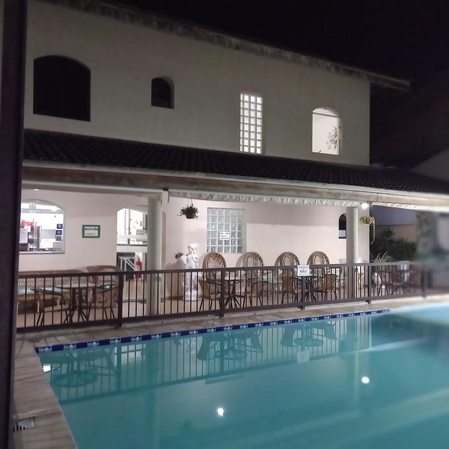 Pousada Parque Suites Estacionamento E Piscina Guaruja Ngoại thất bức ảnh