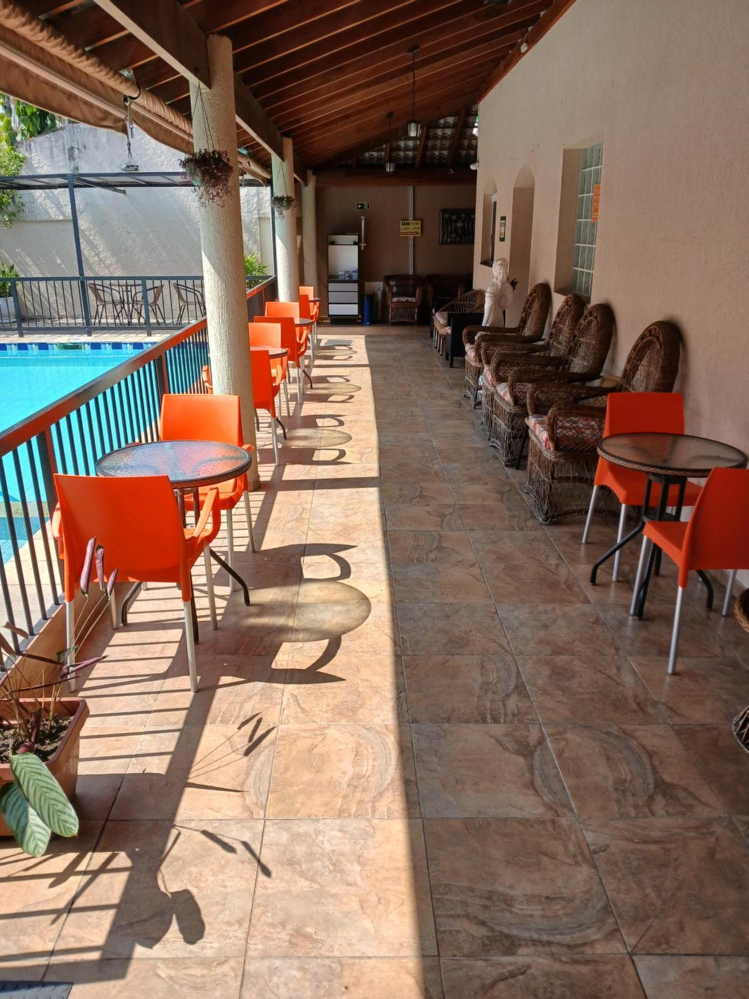 Pousada Parque Suites Estacionamento E Piscina Guaruja Ngoại thất bức ảnh