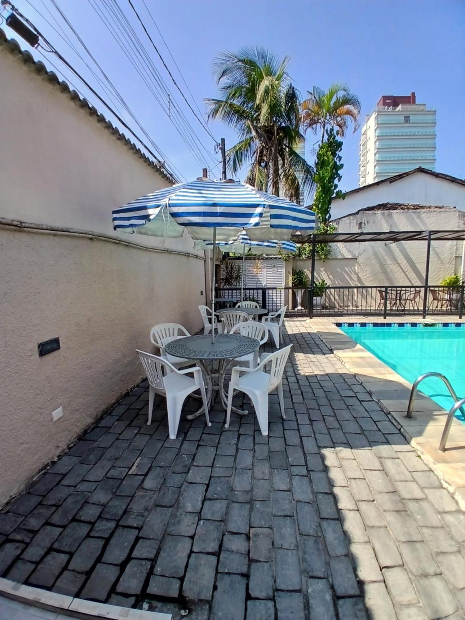 Pousada Parque Suites Estacionamento E Piscina Guaruja Ngoại thất bức ảnh