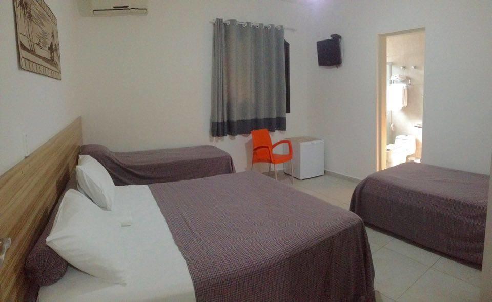 Pousada Parque Suites Estacionamento E Piscina Guaruja Ngoại thất bức ảnh